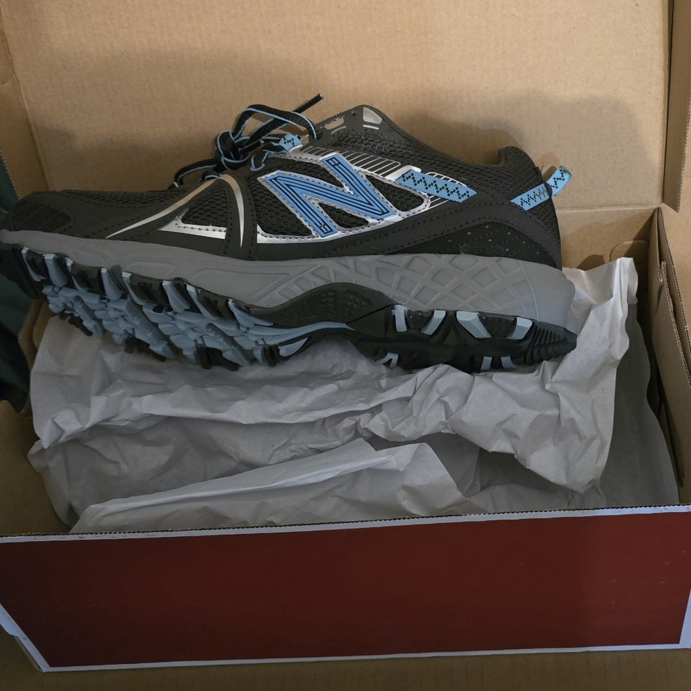 New In Box, Size 9B Womens New Balance Tennis Shoes